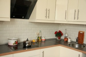 Плитка кабанчик на кухне