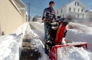 Як вибрати снігоприбирач?